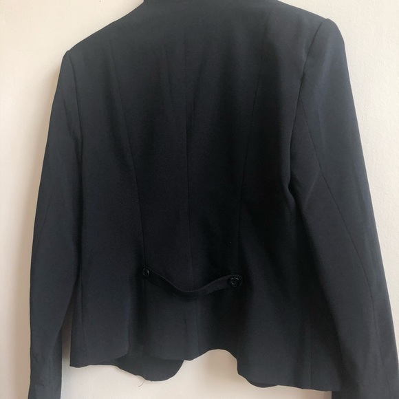 black blazer - Picture 2 of 2